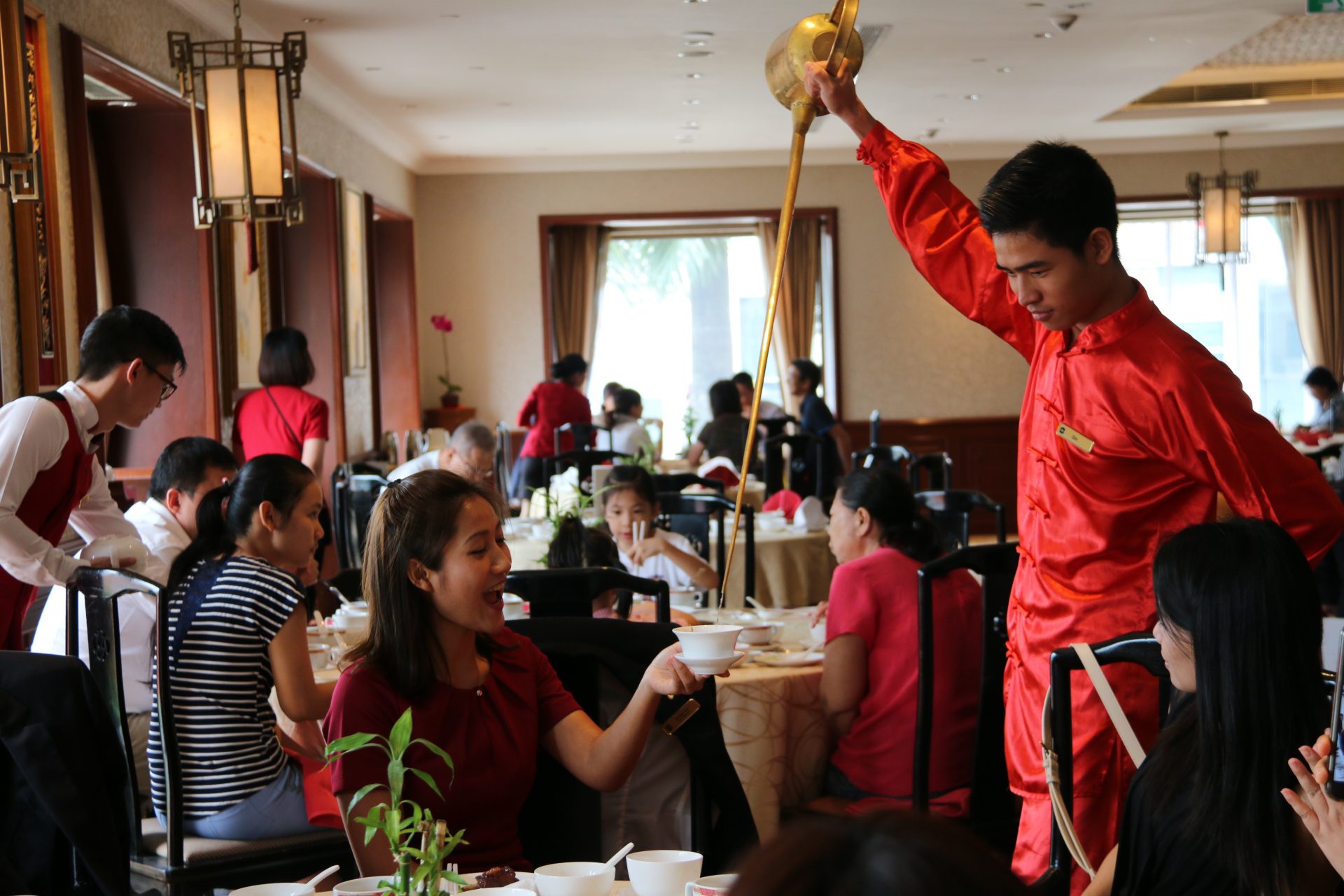 Catch the kung fu tea master at Sule Shangrila MYANMORE