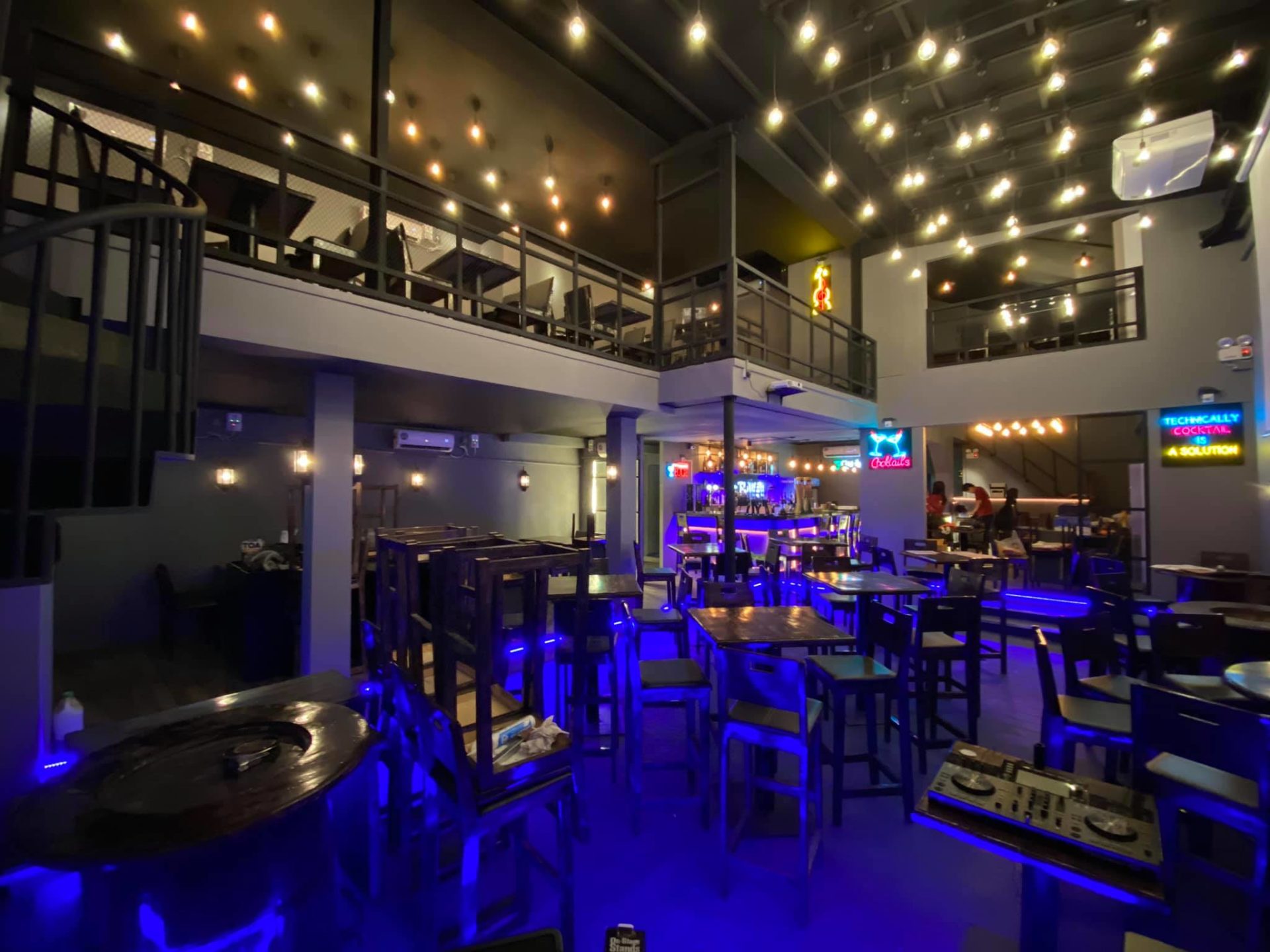 Tune Bar: Fancy a sip of mint, 80's rhythms and fusion dishes - MYANMORE